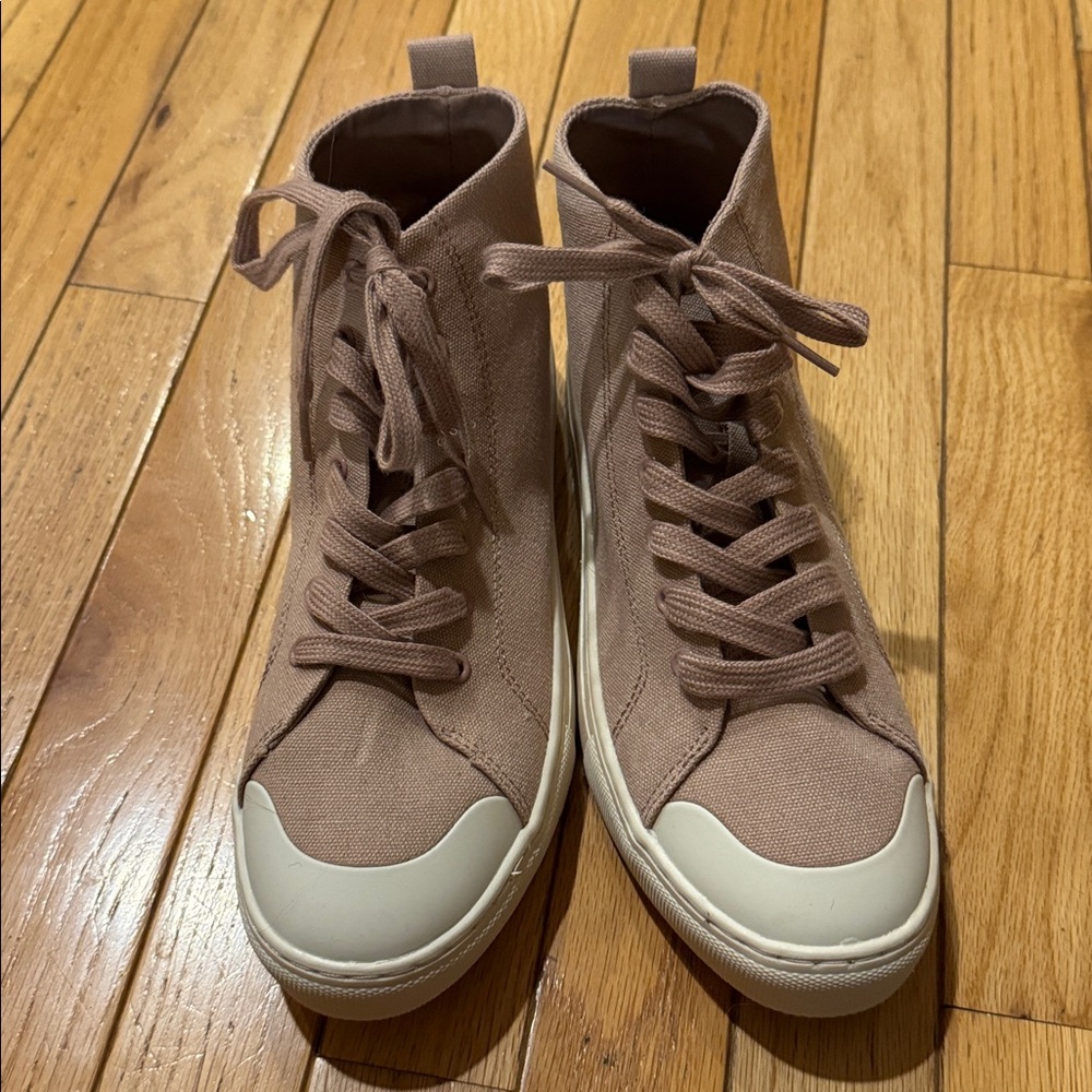 Universal Thread Blush Canvas Slip-Ons